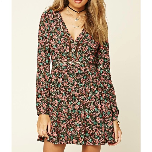 Forever 21 Dresses & Skirts - NWOT floral print dress